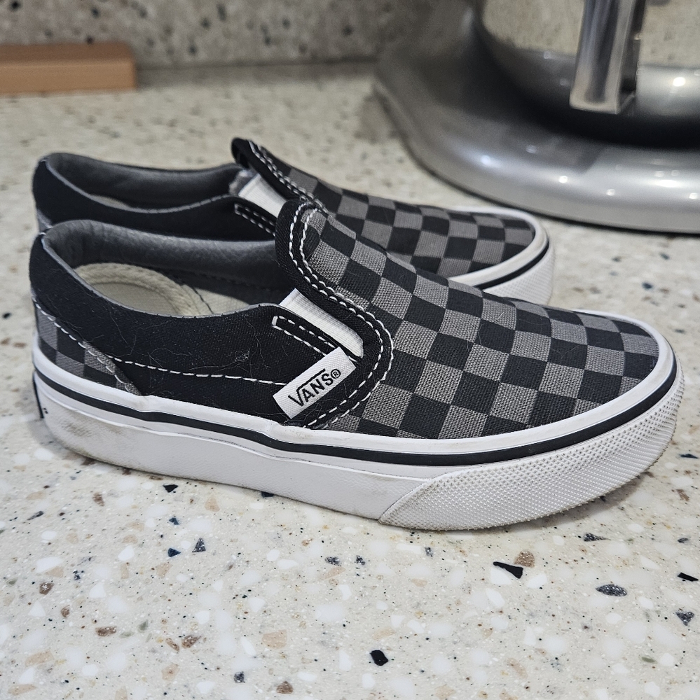 Kids toddler Checker slip on Vans